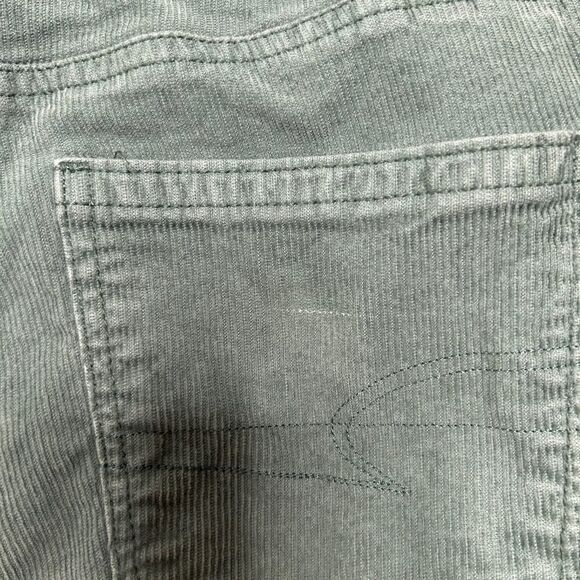 Woman’s American Eagle Green Pants - Picture 3 of 5